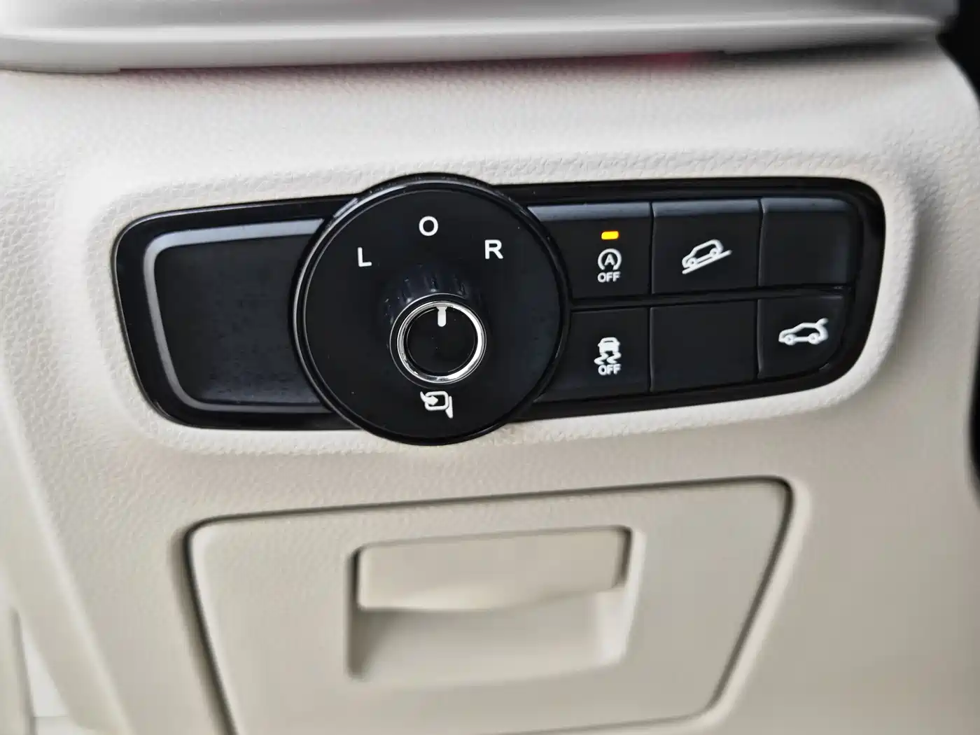GAC Trumpchi Trumpchi M8 2018 320T Premium Edition фото 16