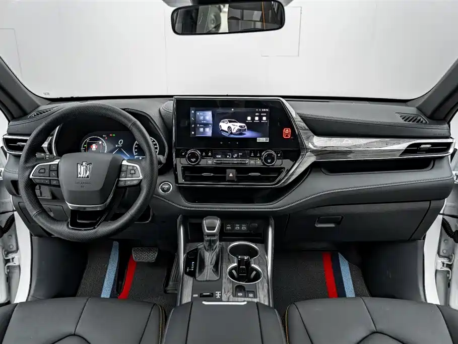 Toyota Crown Kluger 2024 2.5L HEV 4WD Luxury Edition фото 28
