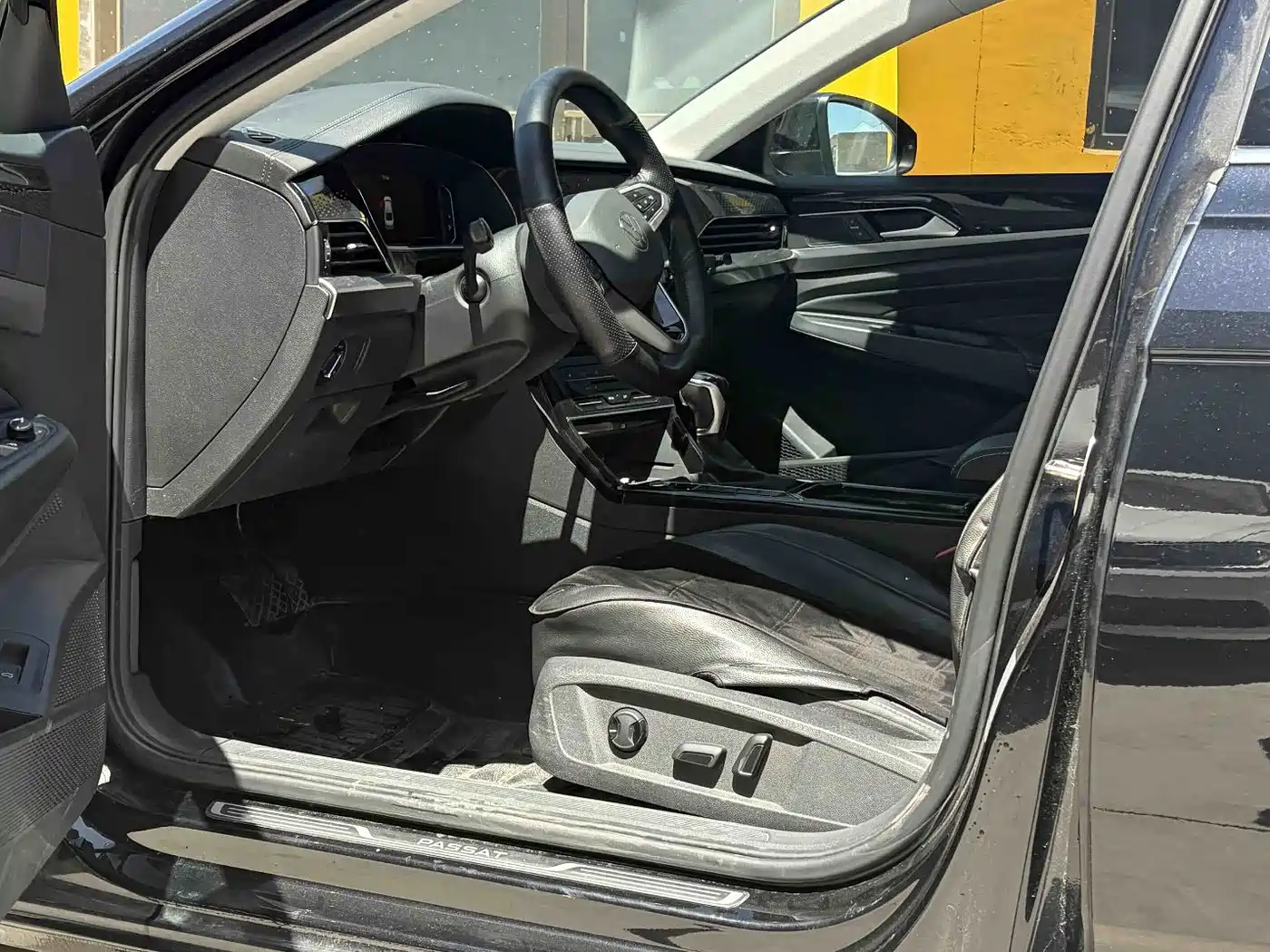 Volkswagen Passat 2022 330TSI Starlight Elite Edition фото 3