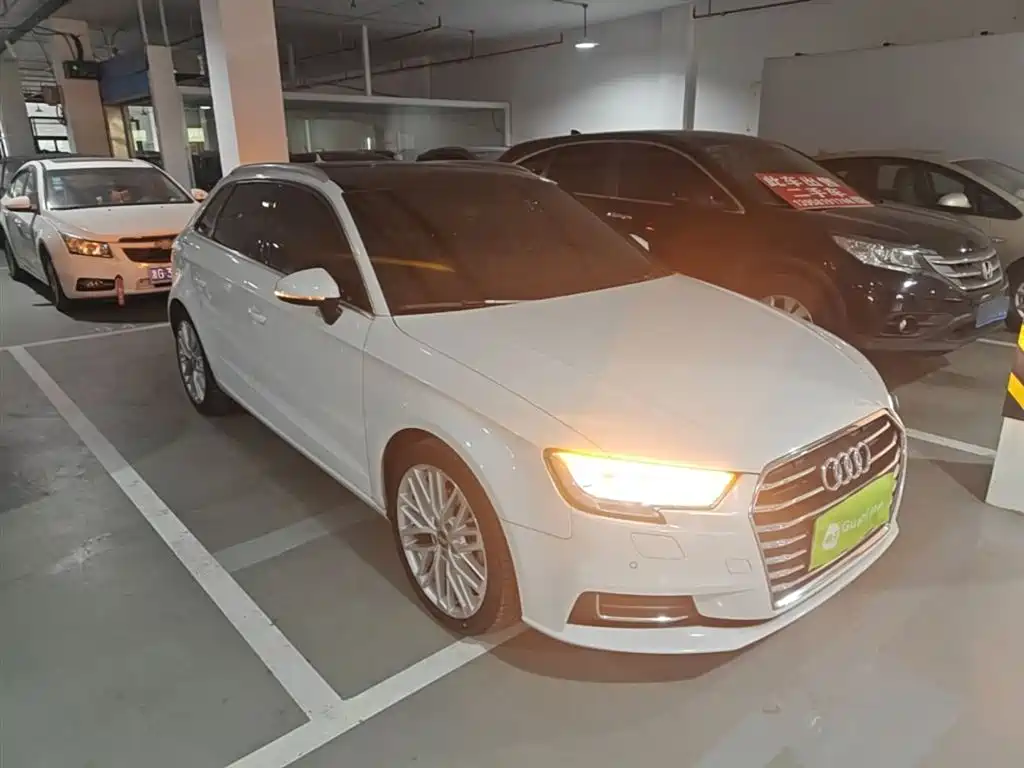 Audi A3 2018 30th Anniversary Sportback 35 TFSI Style фото 4