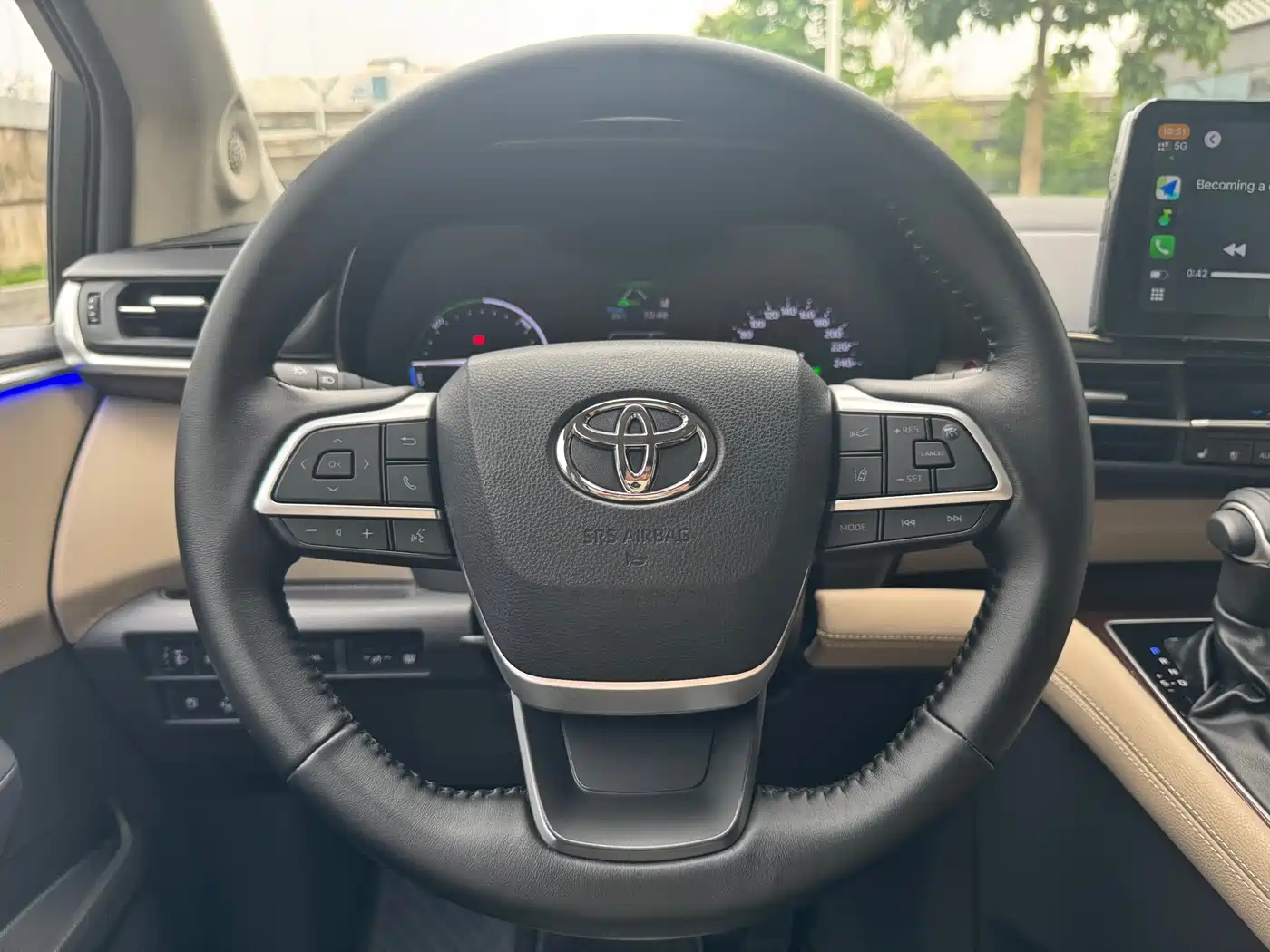 Toyota Granvia 2023 2.5L Hybrid Comfort Edition фото 19