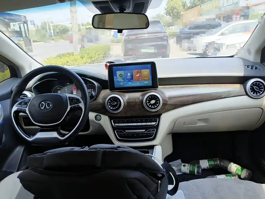 BAIC Beijing EU5 2018 2018 R500 Smart Wind Edition