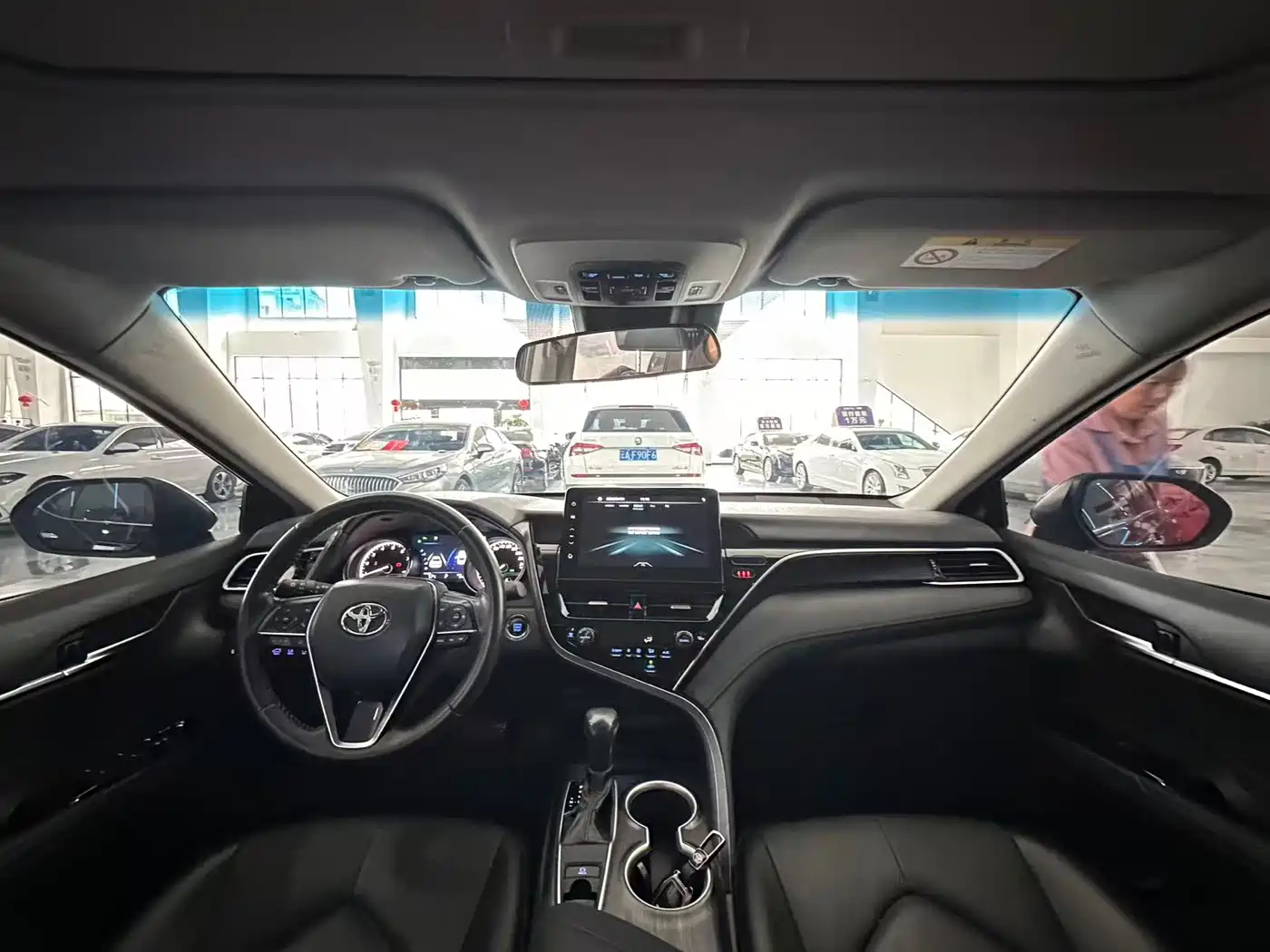 Toyota Camry 2023 2.0G Luxury Edition фото 4