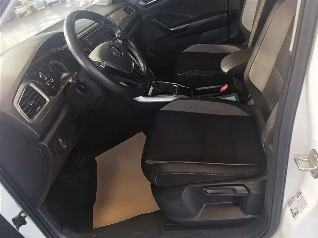 Volkswagen T-ROC 2019 230TSI DSG 2WD Progressive Version China VI фото 11