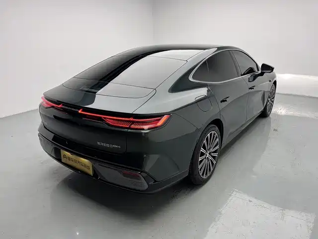 Geely Galaxy Galaxy Xingyao 8 2025 2025 Model 130km EM-i Flagship Edition