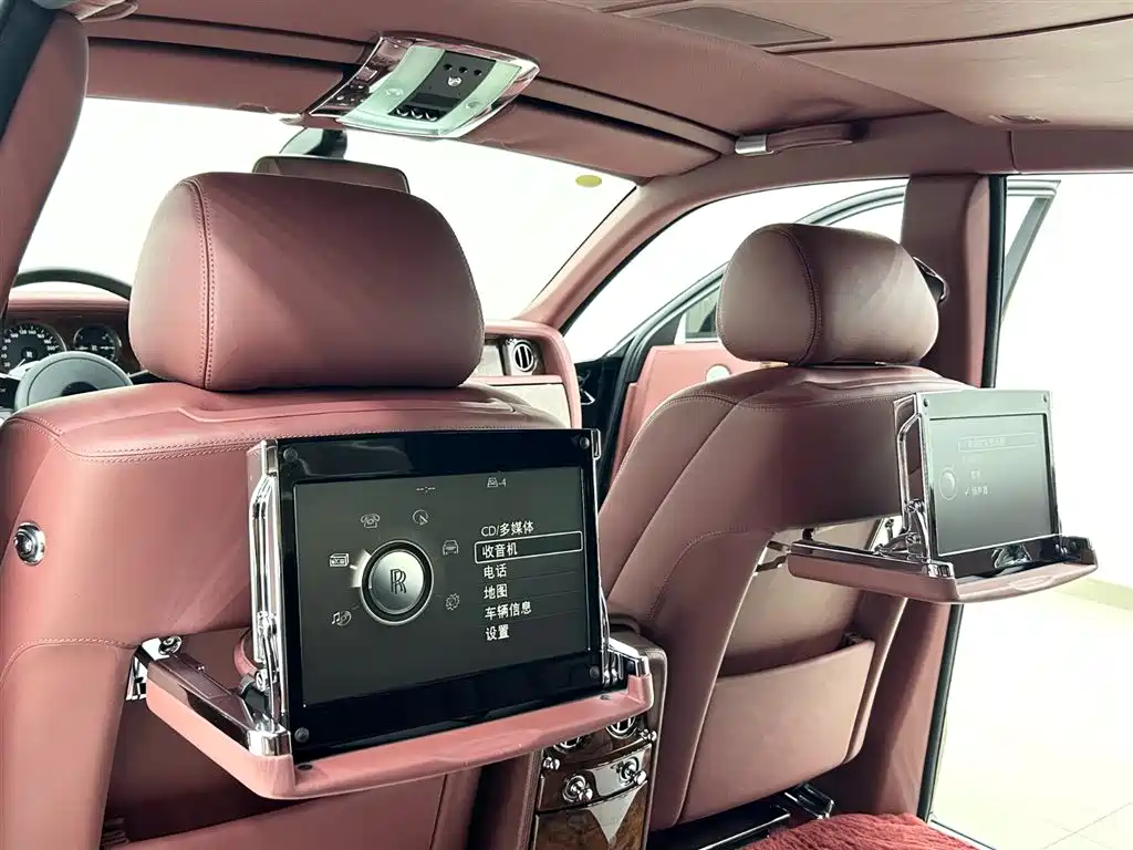 Фото 13 - Rolls-Royce Phantom