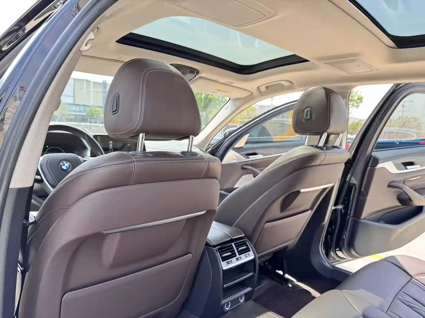 BMW 5 Series 2019 530Li Leading Luxury Package фото 15