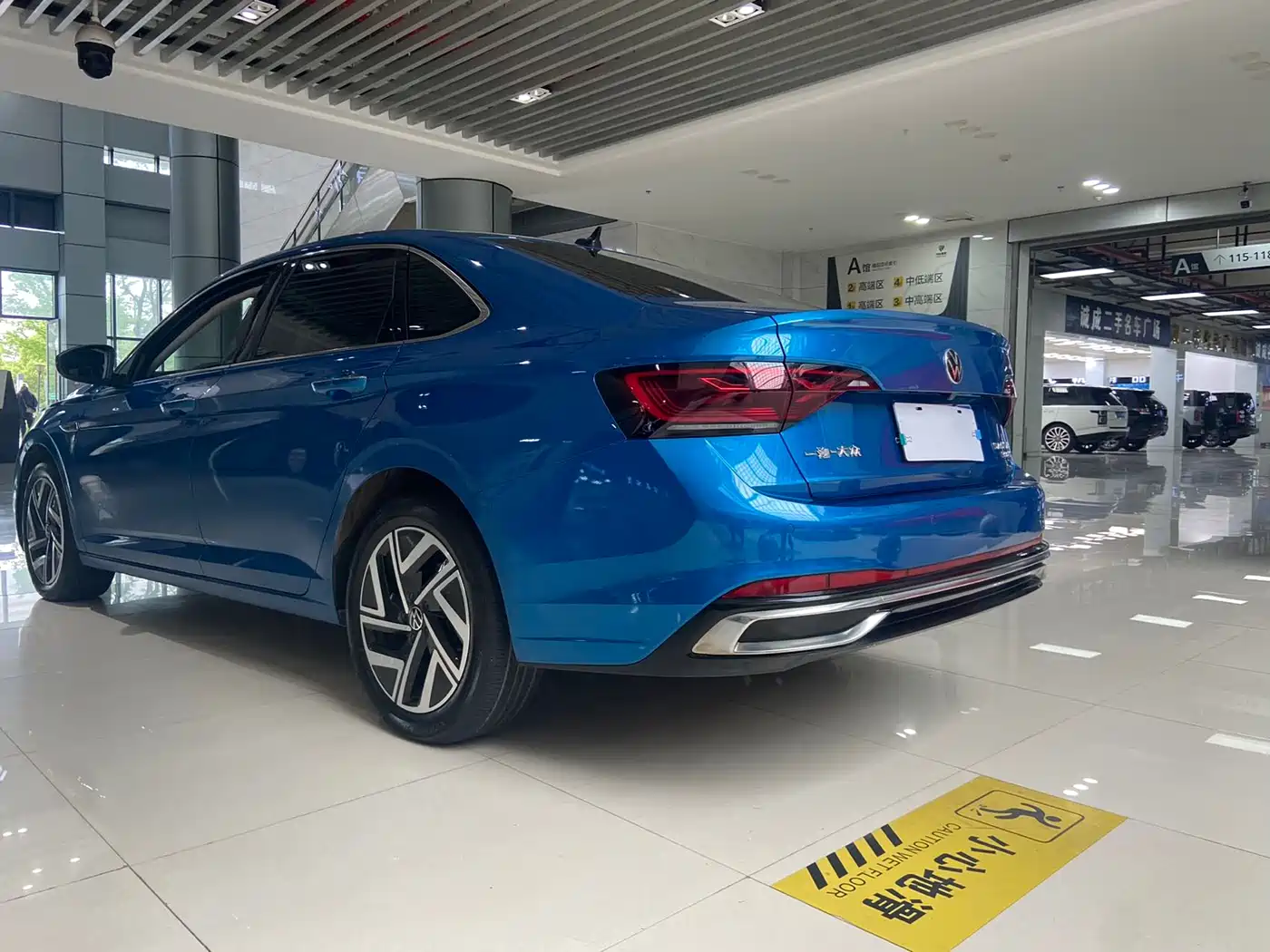 Volkswagen Sagitar 2023 300TSI DSG Surpassing Edition фото 5