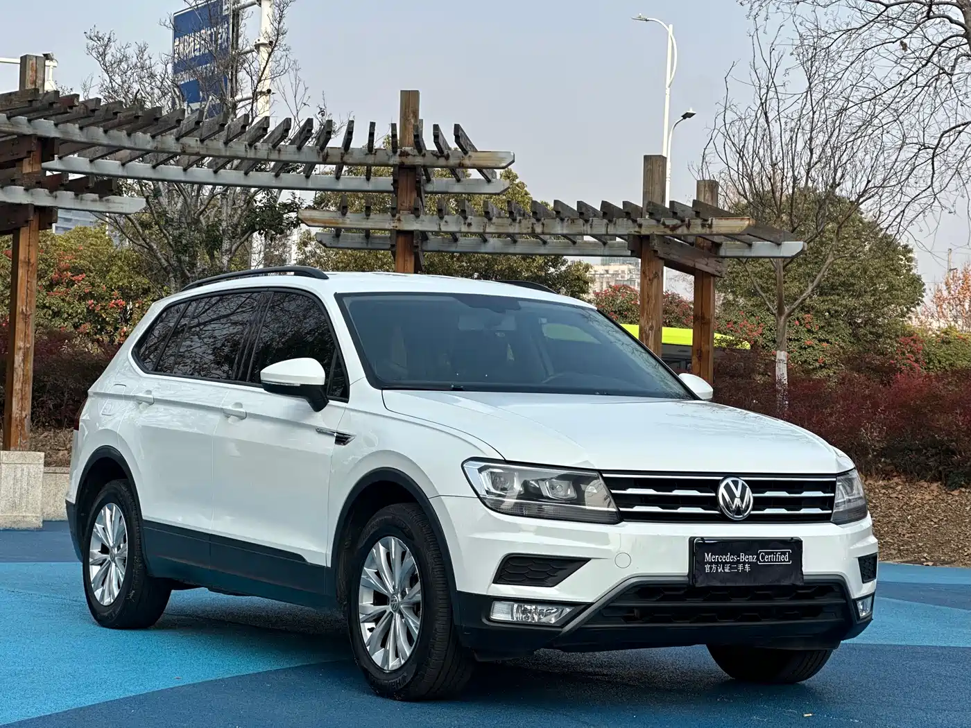 Volkswagen Tiguan L 2017 330TSI Automatic 2WD Trend Edition фото 3