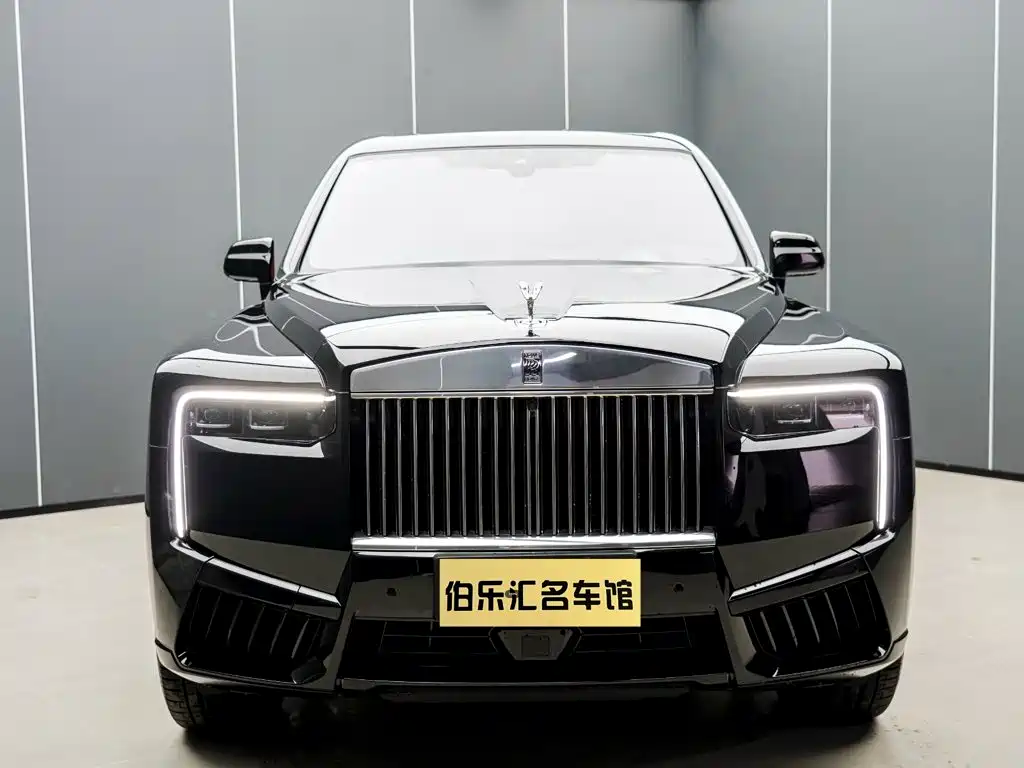 Rolls-Royce Cullinan 2025 2024 4-Seater