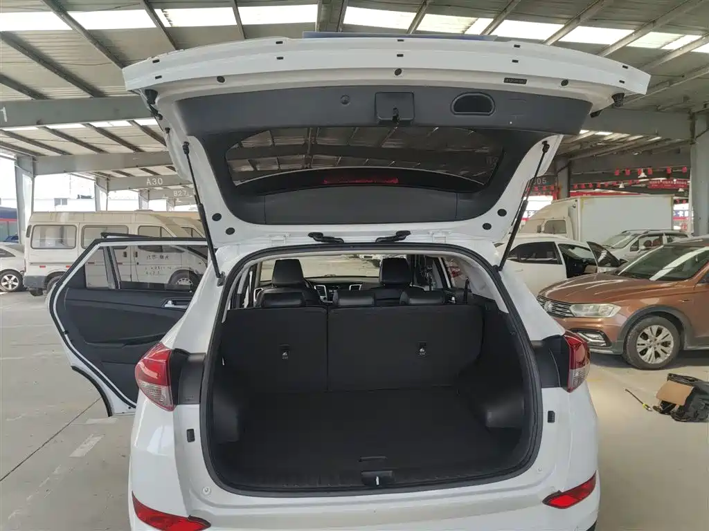 Hyundai Tucson 2015 1.6T Dual Clutch 2WD Smart фото 15