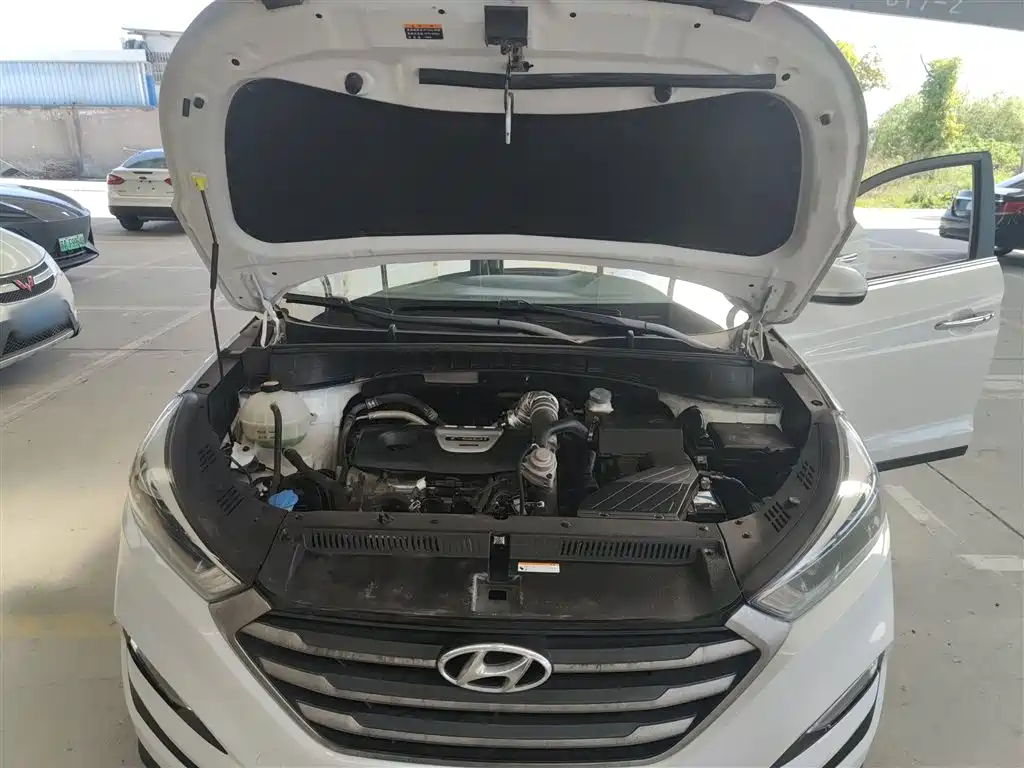 Hyundai Tucson 2015 1.6T Dual Clutch 2WD Smart фото 16