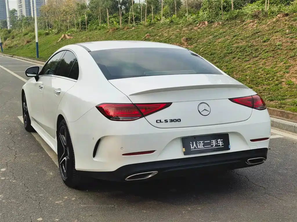 MERCEDES-BENZ CLS