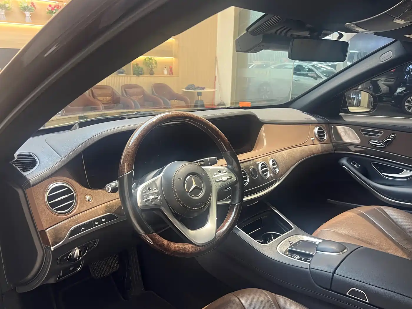 Mercedes-Benz S-Class 2019 S 350 L Luxury Ultimate Edition фото 17