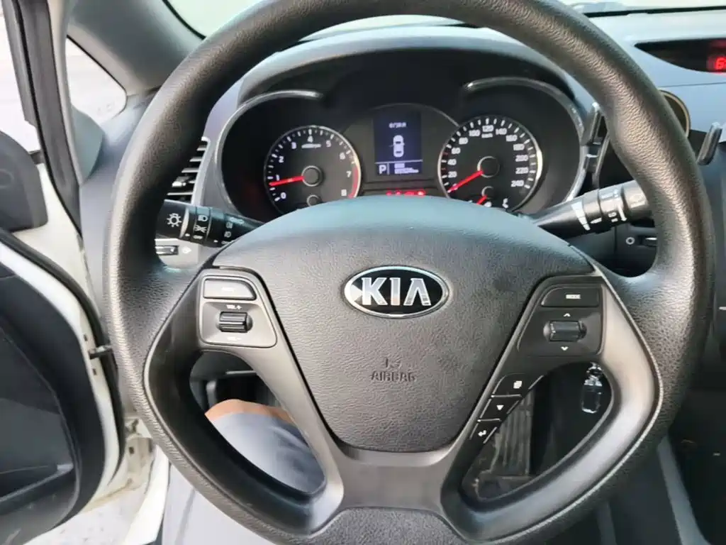 Photo 11 - Kia K3