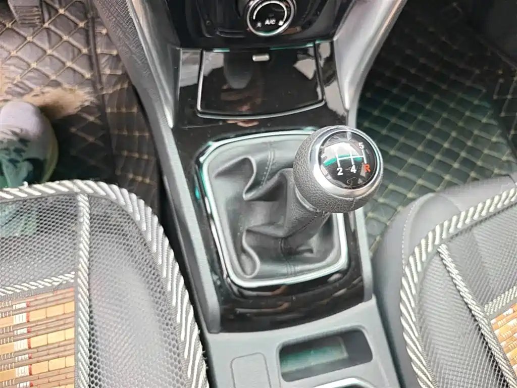 BYD F3 2020 1.5L Manual Premium Edition фото 14