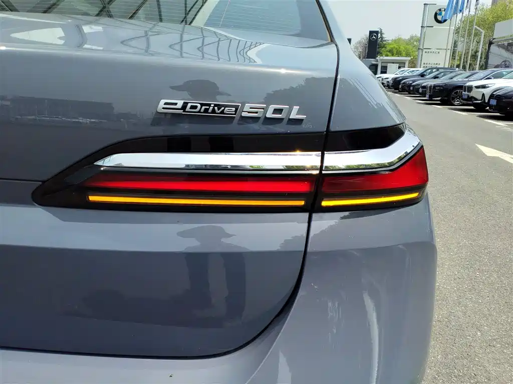 BMW i7 2023 eDrive50L Premium M Sport Package фото 24