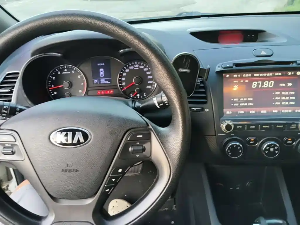 Photo 10 - Kia K3