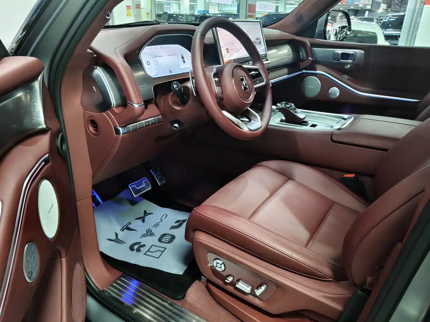 TANK TANK 700 NEW ENERGY