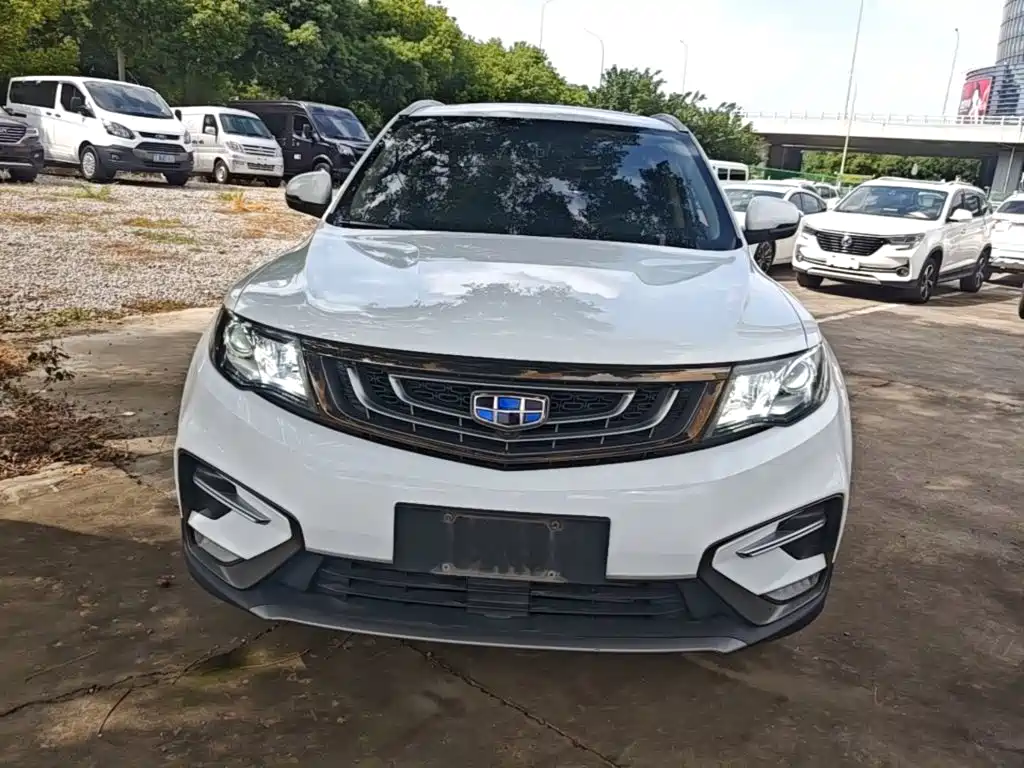 Фото 3 - Geely Atlas