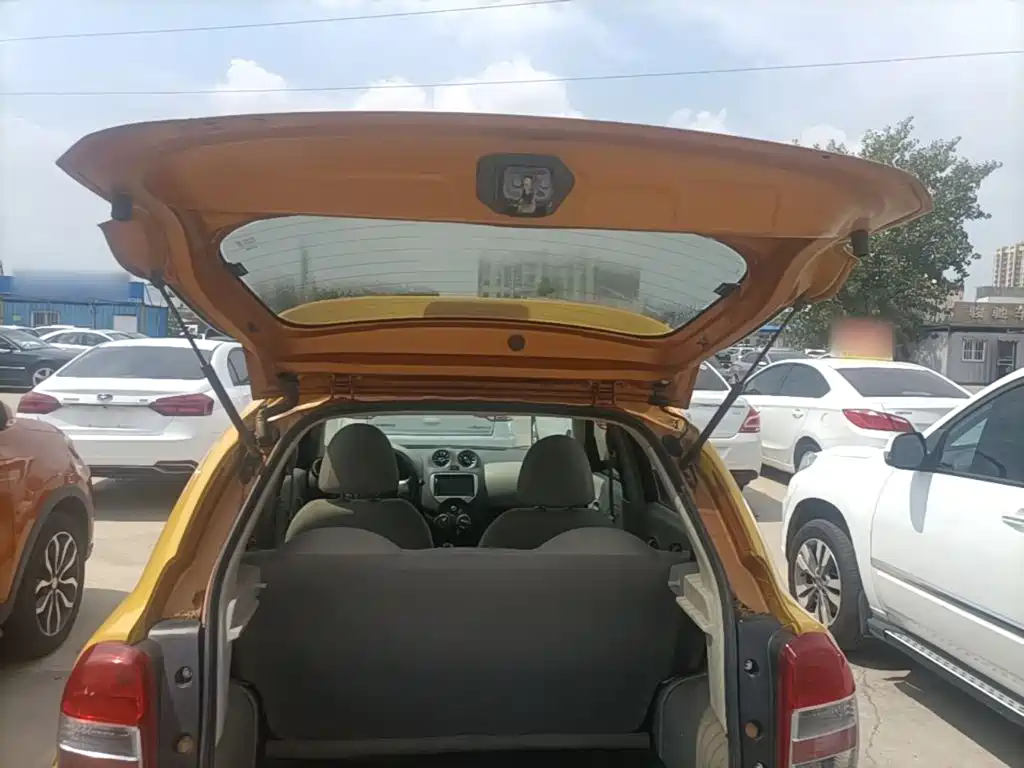Nissan March 2015 2010 1.5L Automatic Easy Shine Edition