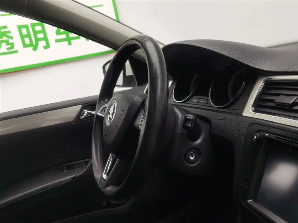 Škoda Skoda Rapid Spaceback 2019 Facelift 1.5L Automatic Comfort Version China VI фото 22