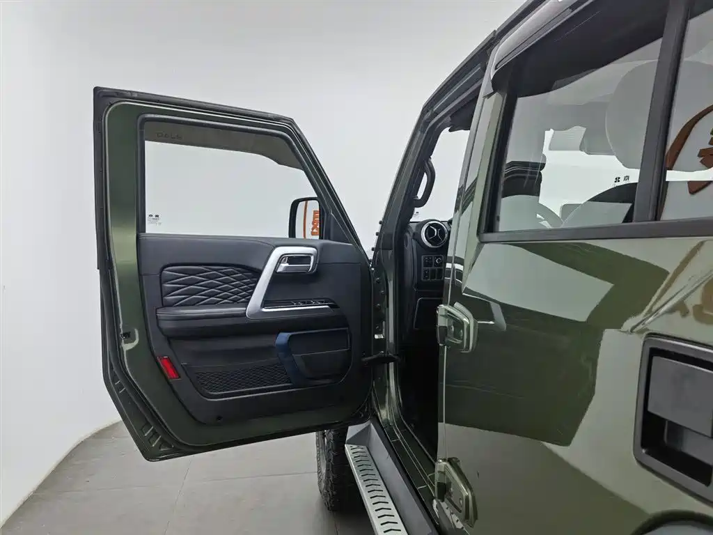 BAIC ORV Beijing Offroad BJ40 2024 Model 2.3T Rainforest Edition фото 8