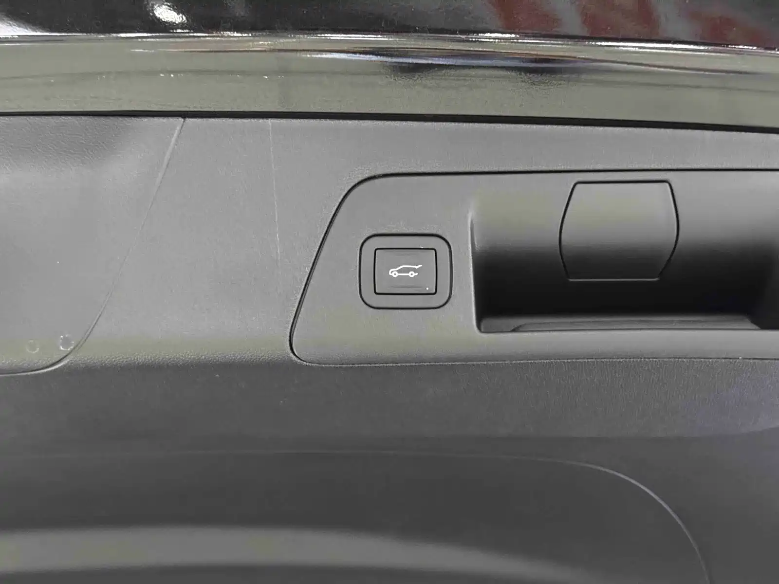 Photo 21 - Buick Envision S