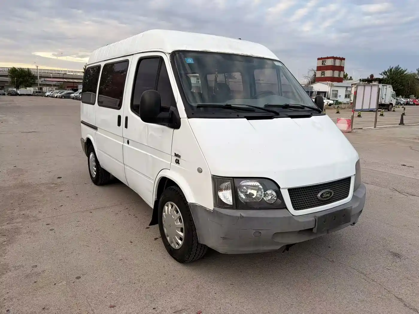 Ford Classic Transit 2016 2016 Model 2.8T Diesel Short Wheelbase 6-Seat Medium Roof Multi-Purpose Vehicle JX493ZLQ4
