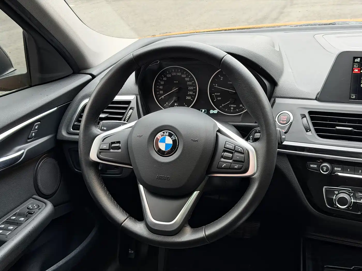 BMW 1 Series 2017 118i Sport фото 25