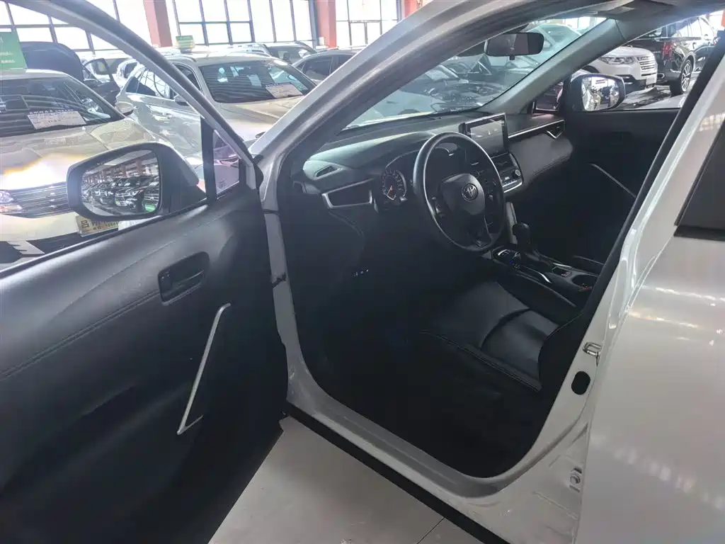 Toyota Corolla Cross 2022 2.0L Elite Edition фото 12