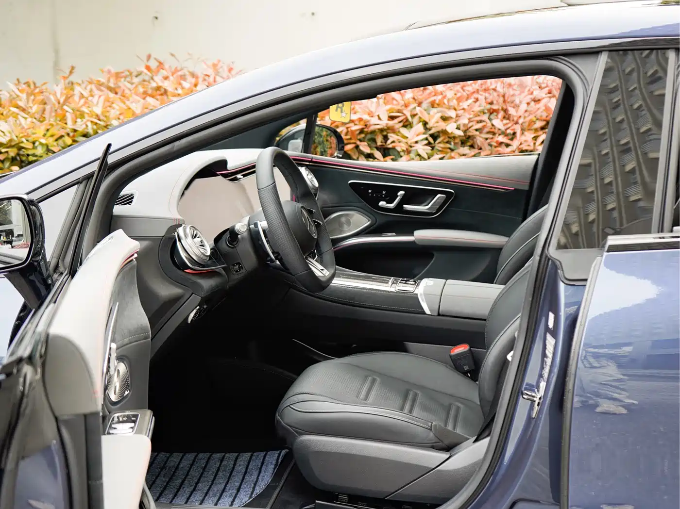 MERCEDES-BENZ EQS AMG