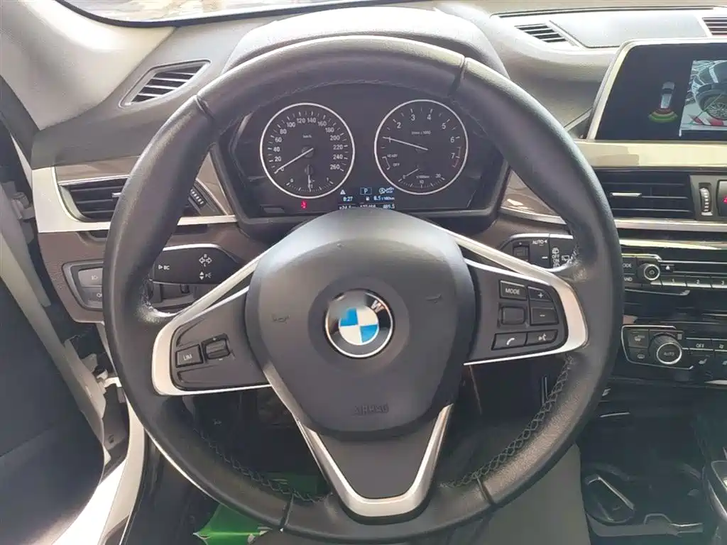 BMW X1 2018 xDrive20Li Premium Model фото 11