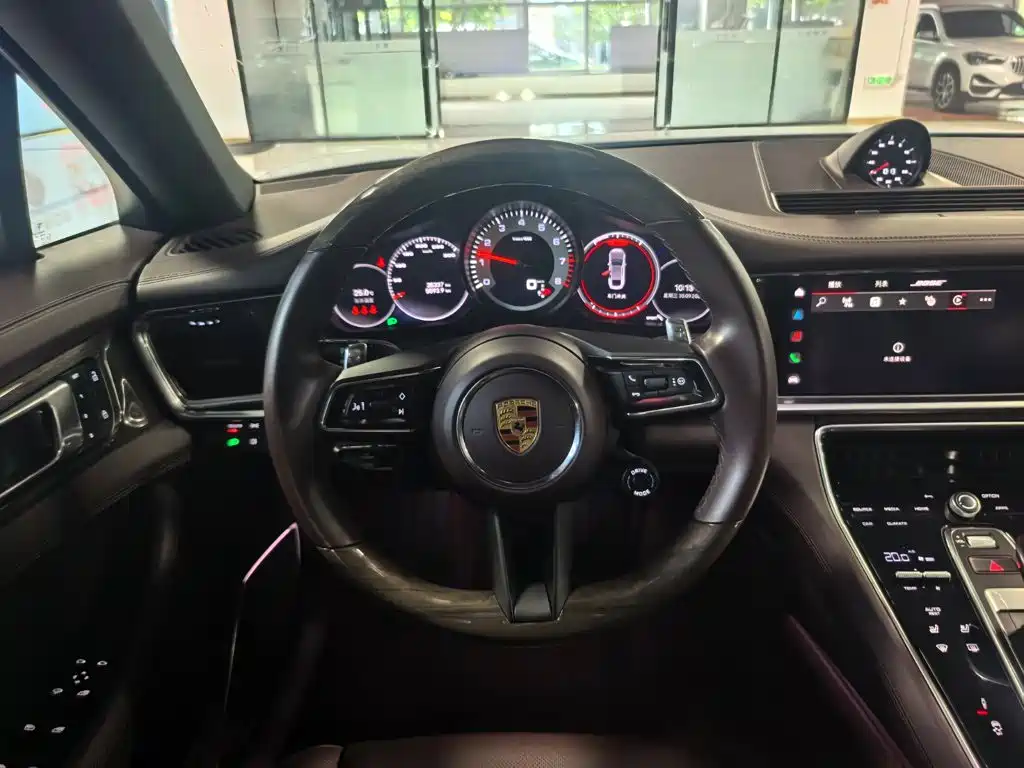 Photo 7 - Porsche Panamera