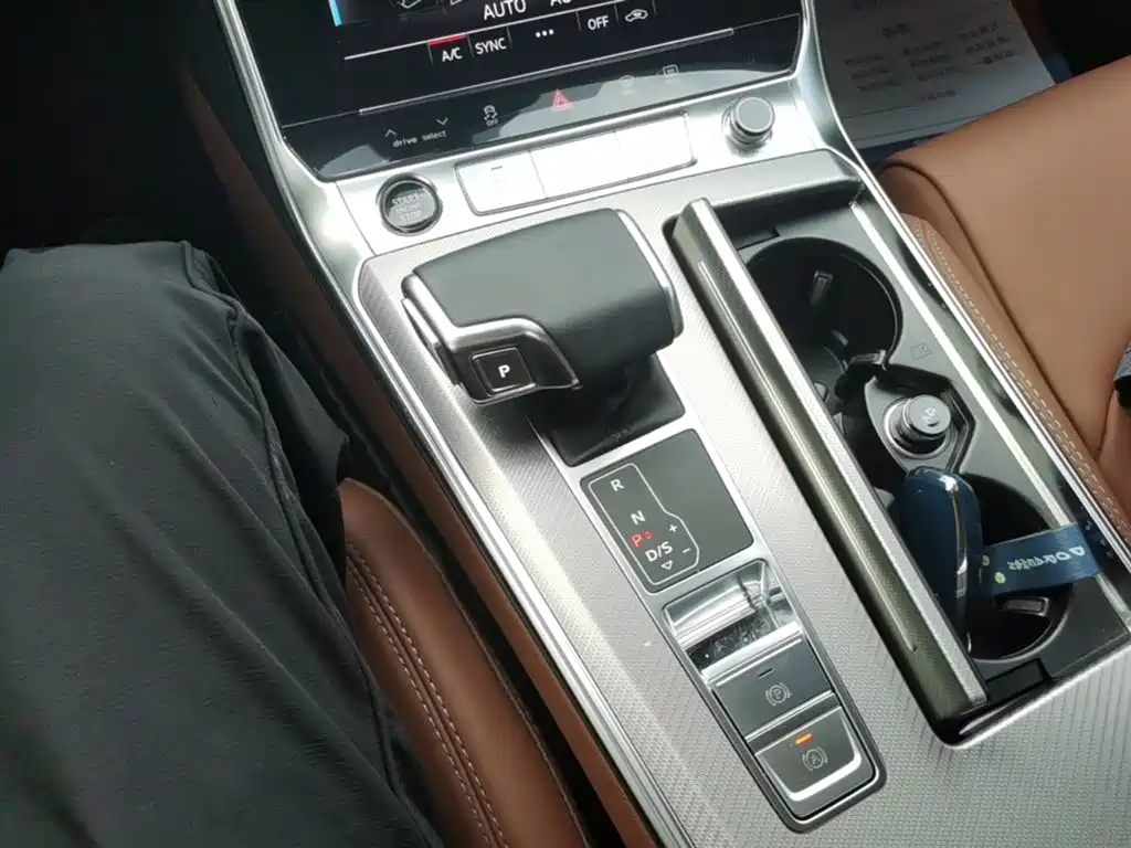 Audi A6L 2023 Facelift 40 TFSI Luxury Elegance фото 10