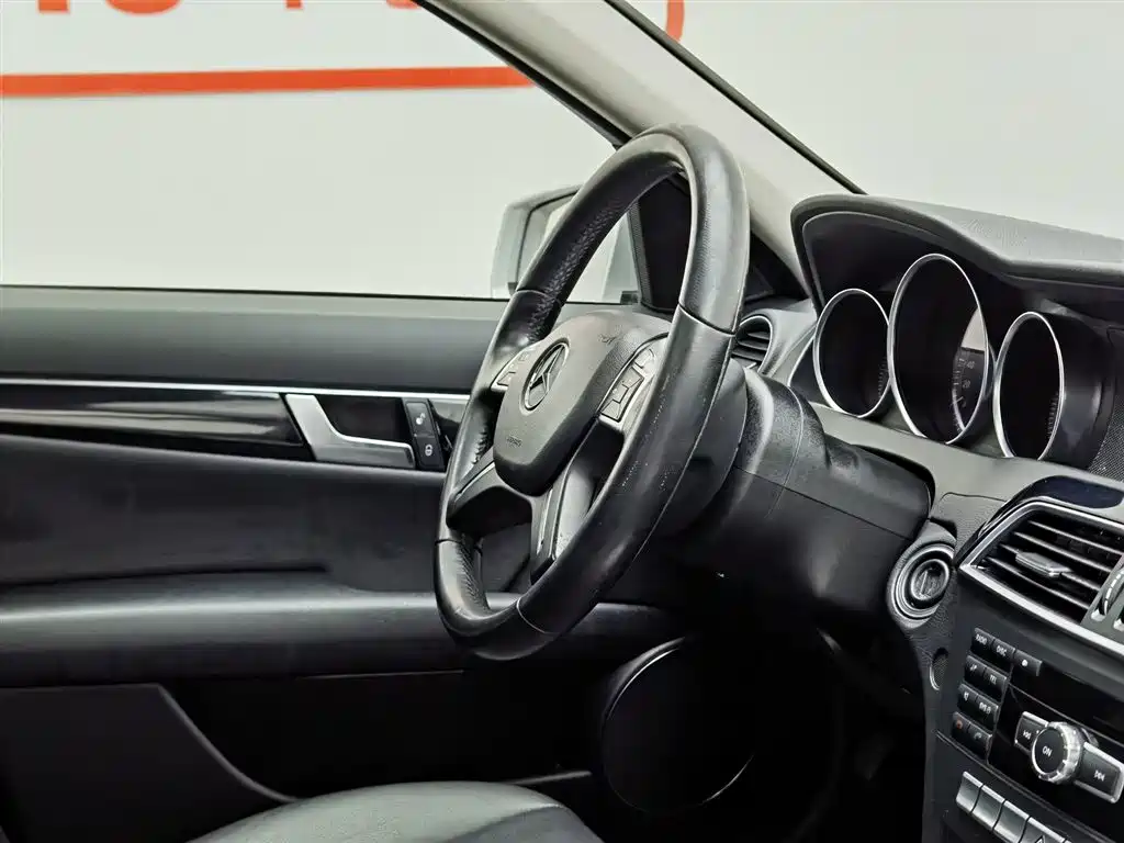Mercedes-Benz C-Class 2011 C 180K Classic фото 22