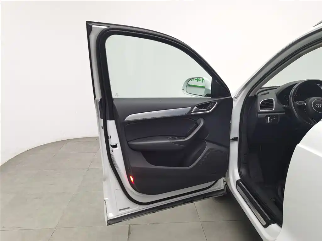 Audi Q3 2015 30 TFSI Comfort фото 8
