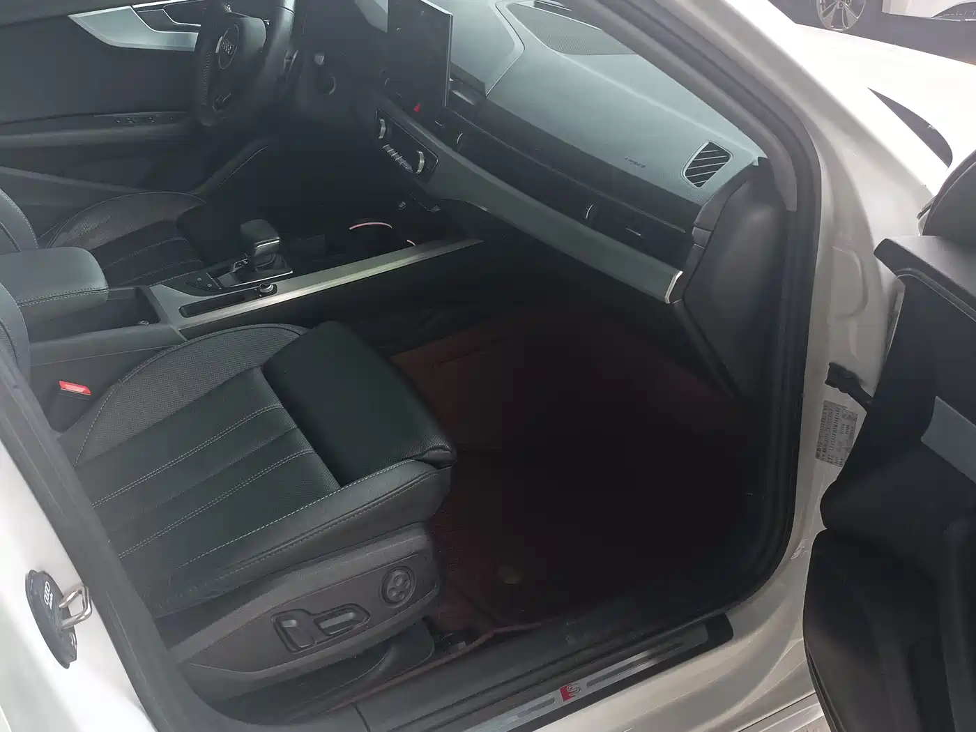 Audi A4L 2022 40 TFSI Luxury Dynamic фото 10