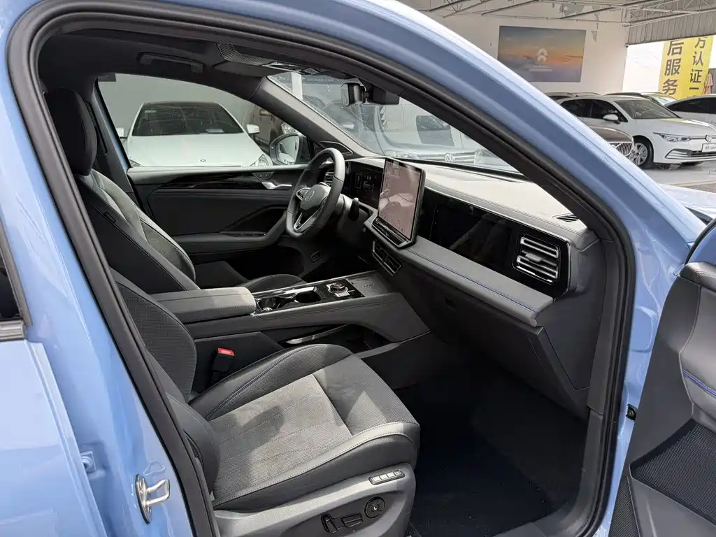 Volkswagen Tiguan L 2025 2026 PRO 380TSI 4WD R-Line Smart Premium Edition