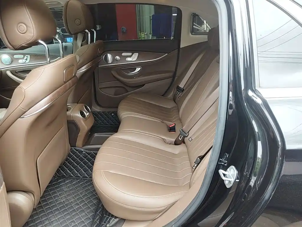 Mercedes-Benz E-Class 2020 E 300 L Luxury Model фото 17