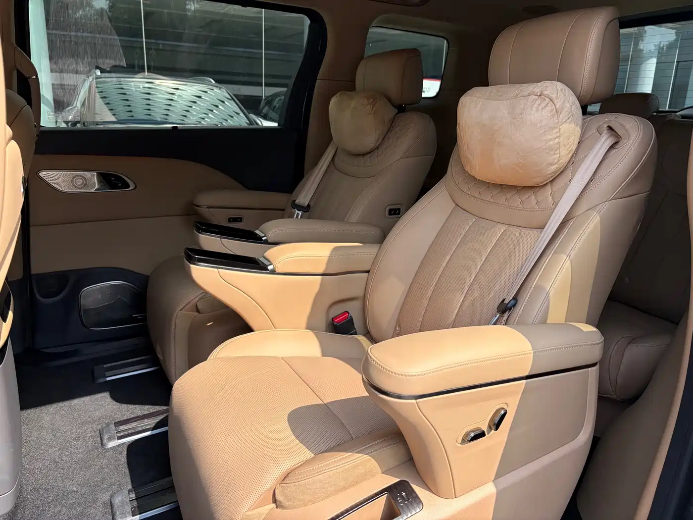 Hongqi HQ9 PHEV 2026