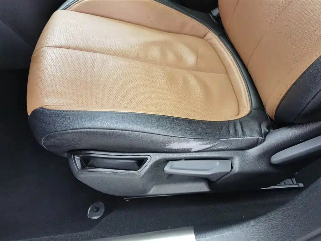Peugeot 408 2016 1.6T Automatic Luxury Edition фото 20