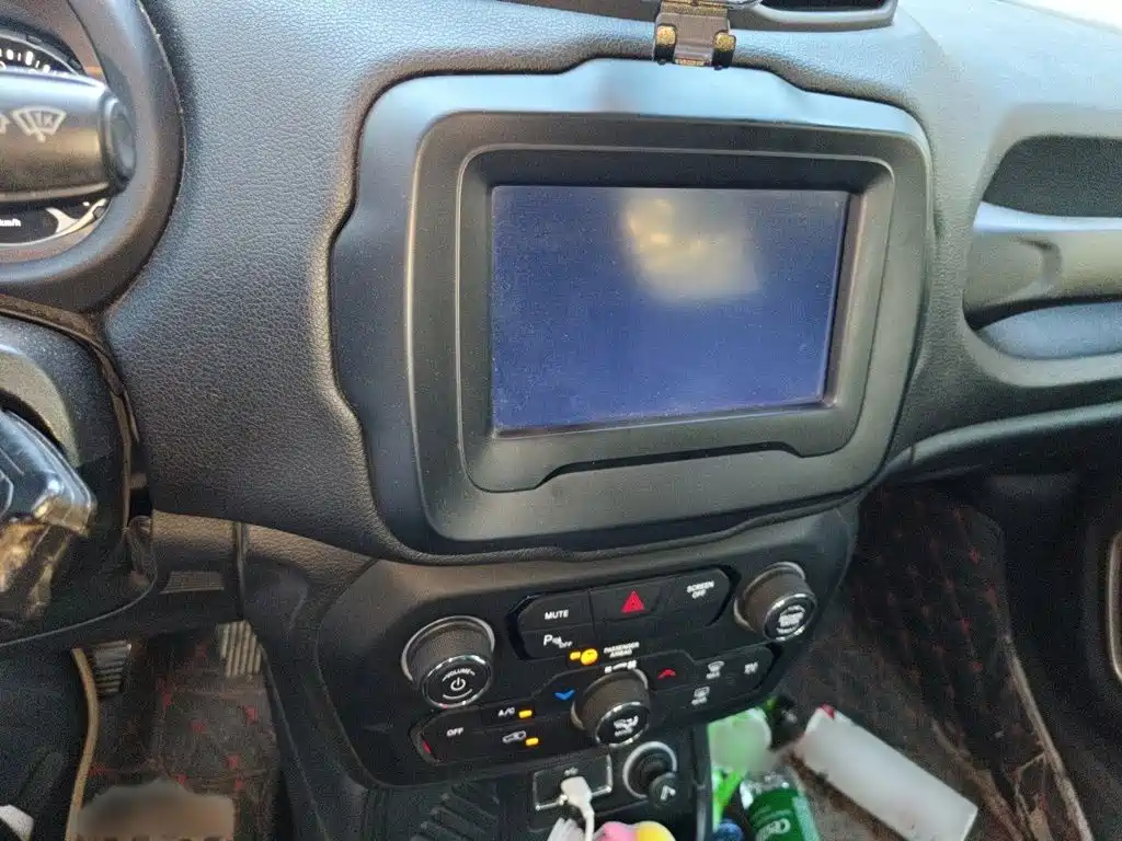 Фото 6 - Jeep Renegade