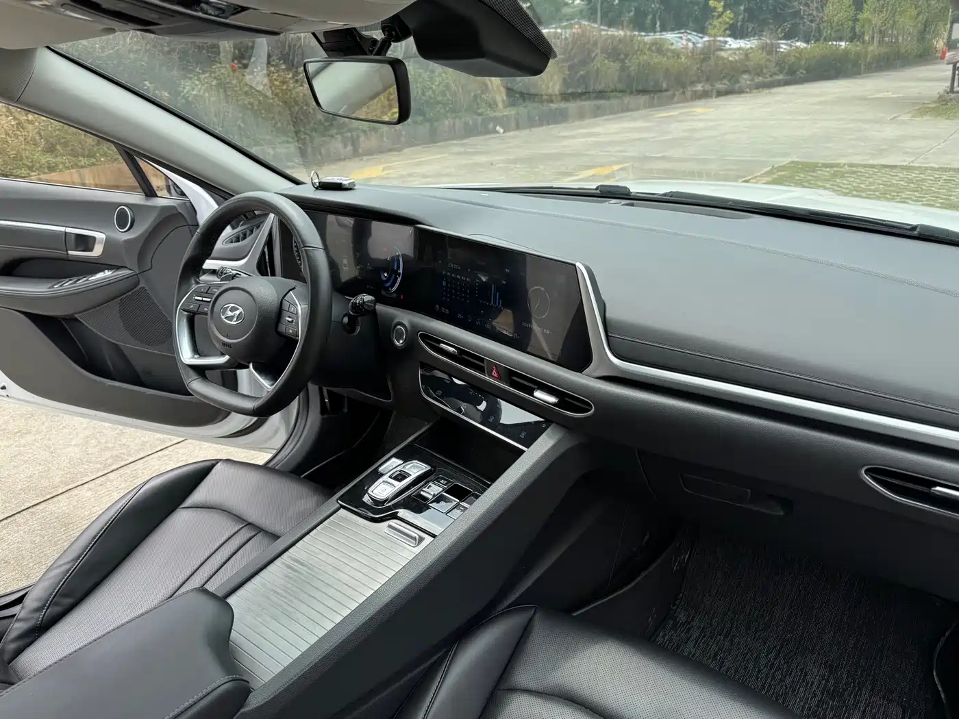Hyundai Sonata 2020 270TGDi DCT GL Leading Edition фото 10