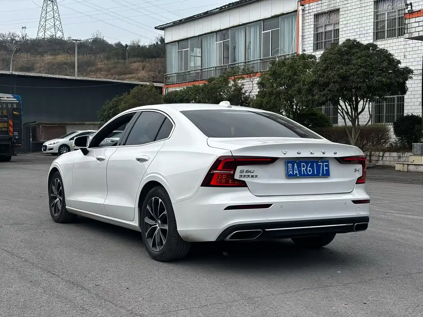 VOLVO S60