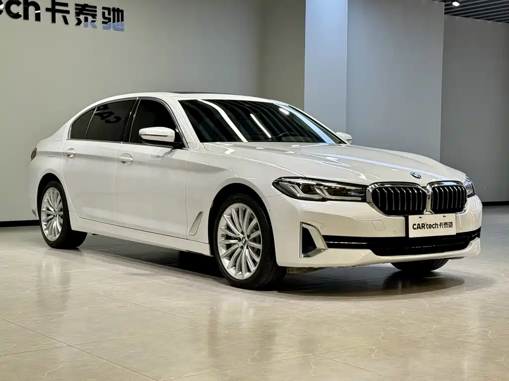 Фото 2 - BMW 5 Series