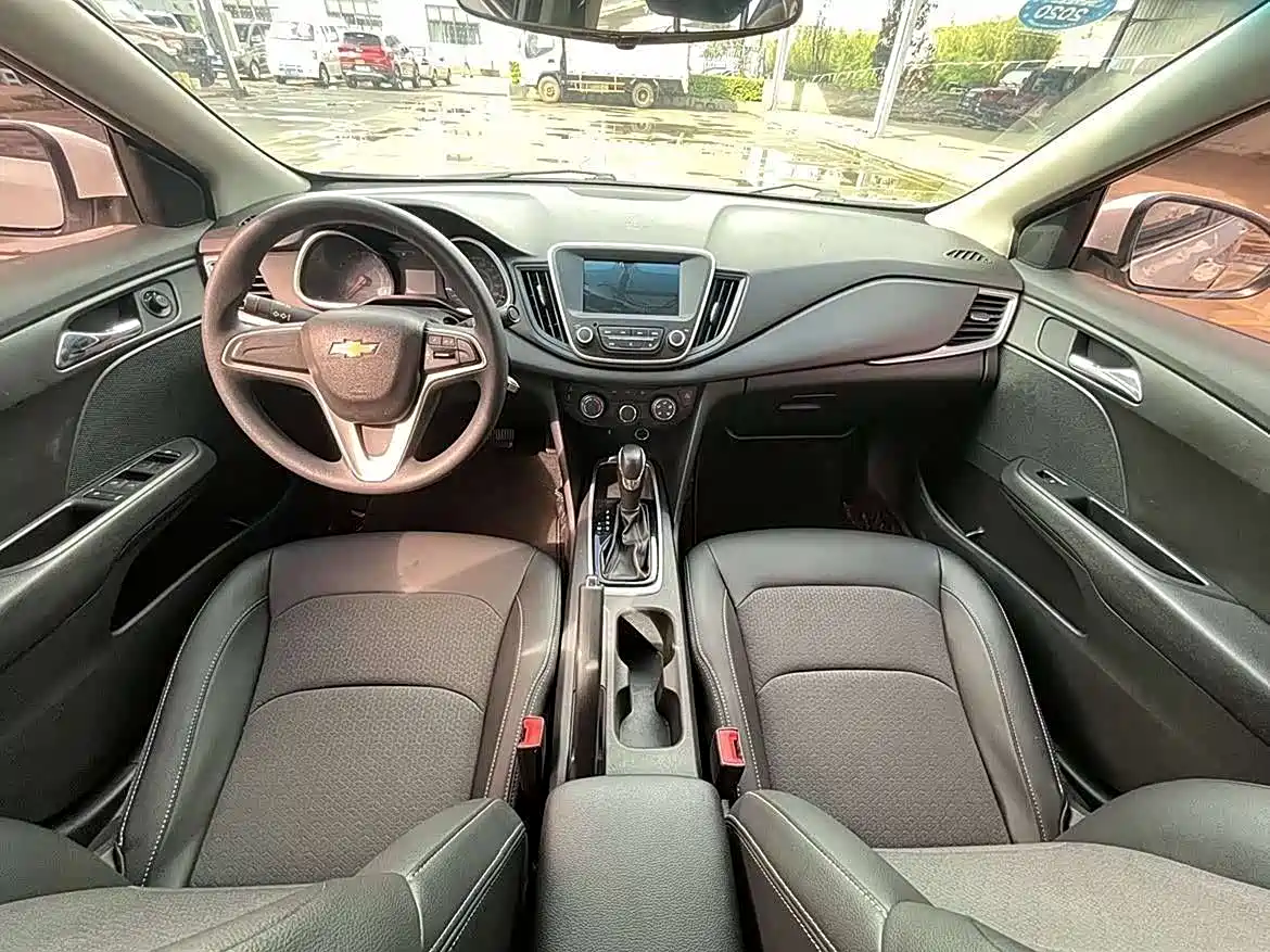 Chevrolet Cavalier 2019 320 Auto Sunroof Enjoyment Edition фото 7