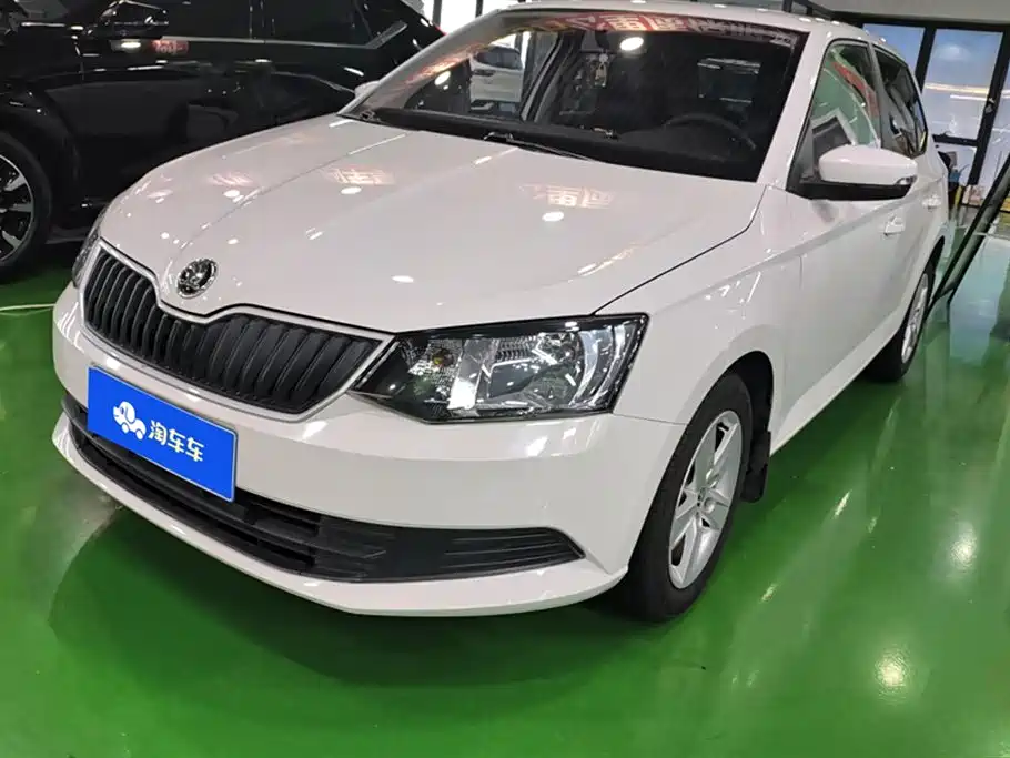Škoda Fabia 2016 1.4L Automatic Car Enjoy Edition