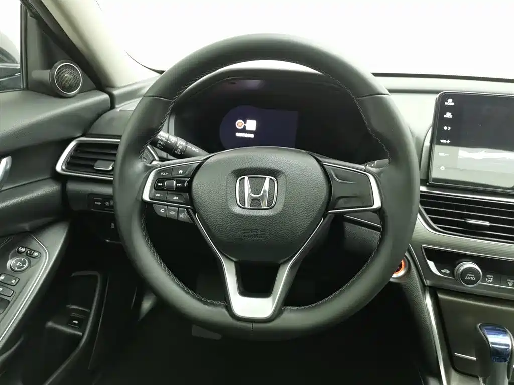 Honda Accord 2022 260TURBO Luxury Edition фото 11