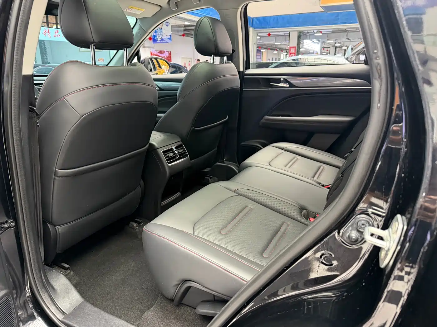 GAC Trumpchi Trumpchi GS4 PLUS 2021 270T Automatic Starlight Edition фото 10
